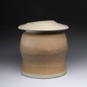 Karen_Karnes_Tall_Lidded_Vessl_w_Thrown_Lid_2574_400